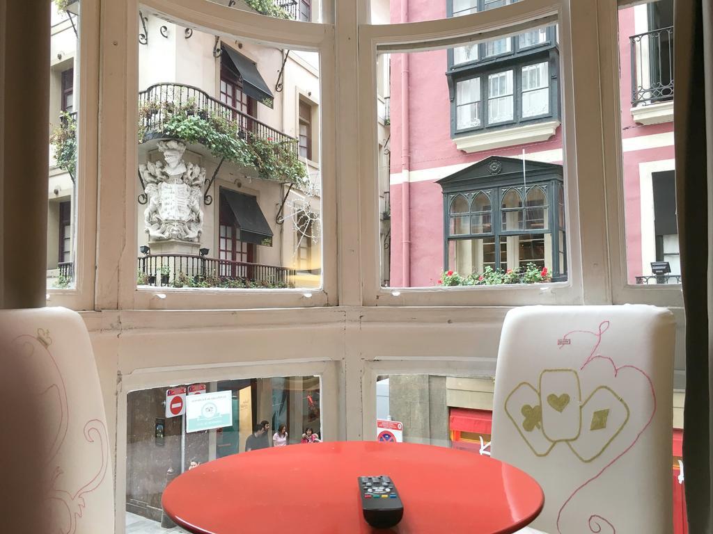 Pension Aliciazzz Bed And Breakfast Bilbao Exterior photo