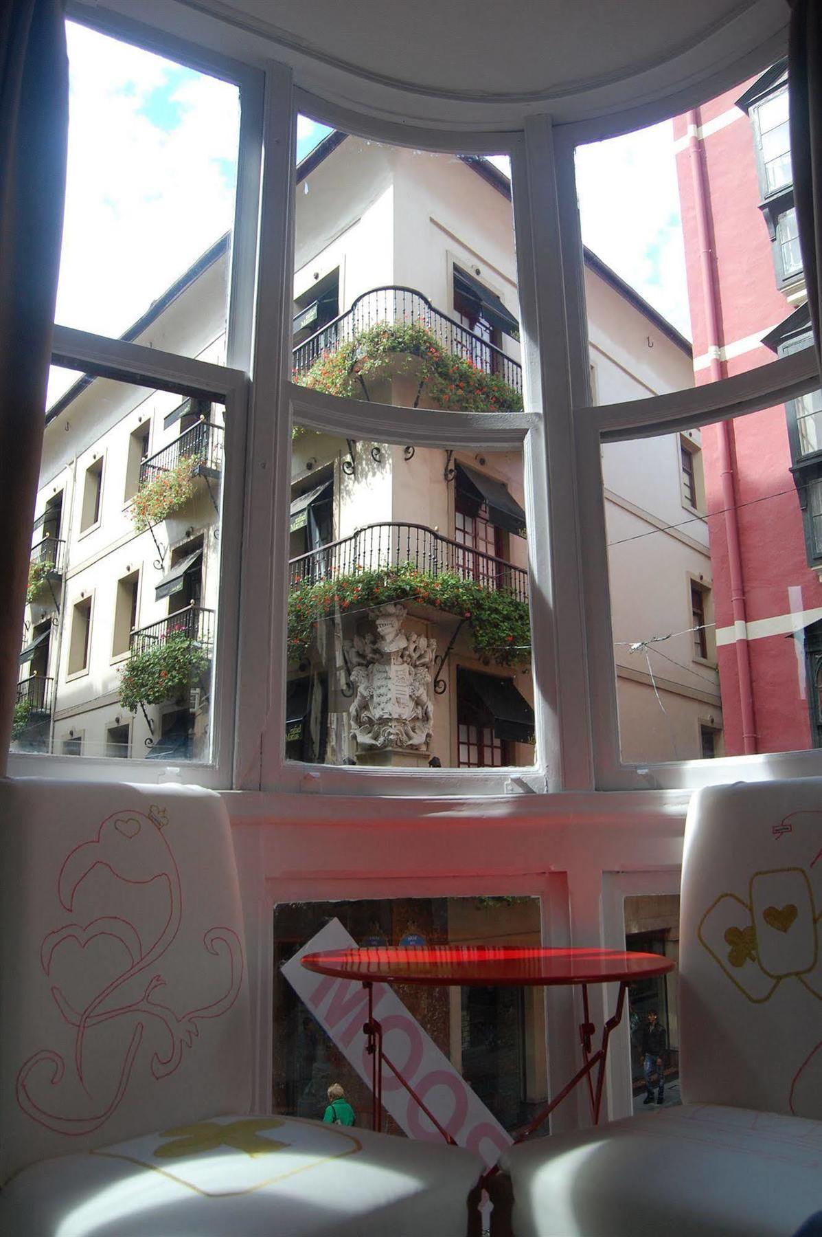 Pension Aliciazzz Bed And Breakfast Bilbao Exterior photo