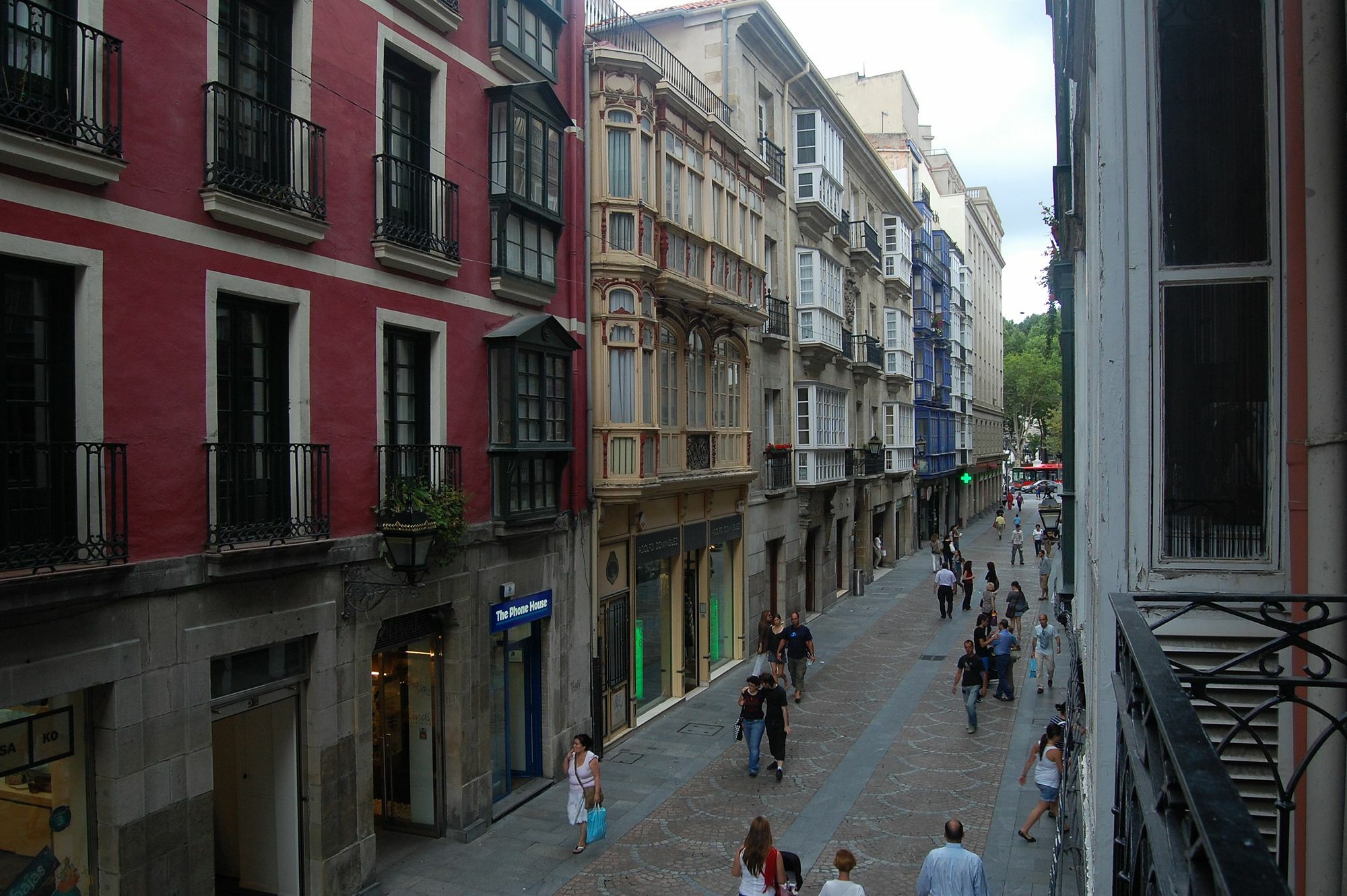 Pension Aliciazzz Bed And Breakfast Bilbao Exterior photo